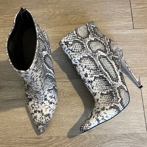 Shoedazzle Irene Stiletto Ankle Bootie